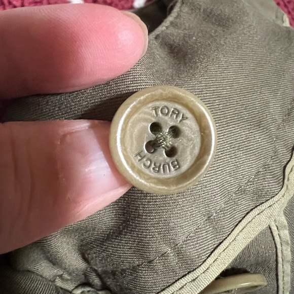 Tory Burch skirt. - Picture 6 of 10